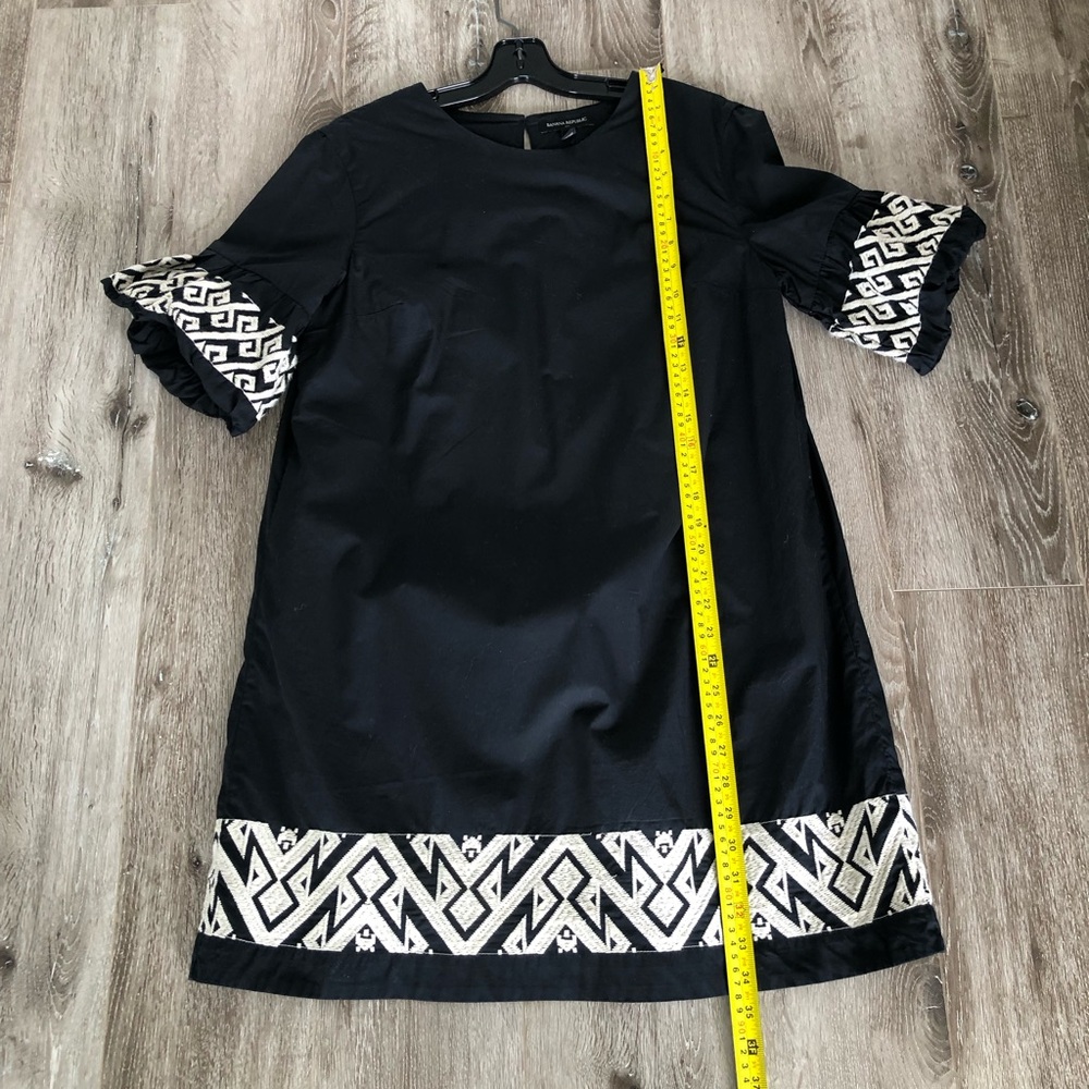 Banana Republic Black and Cream Dress